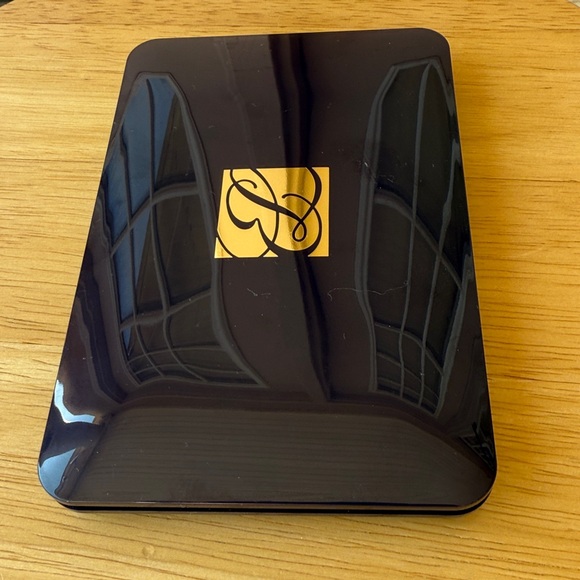 Estée Lauder Deluxe Eyeshadow Palette!!🔥🔥🔥 - Picture 7 of 16